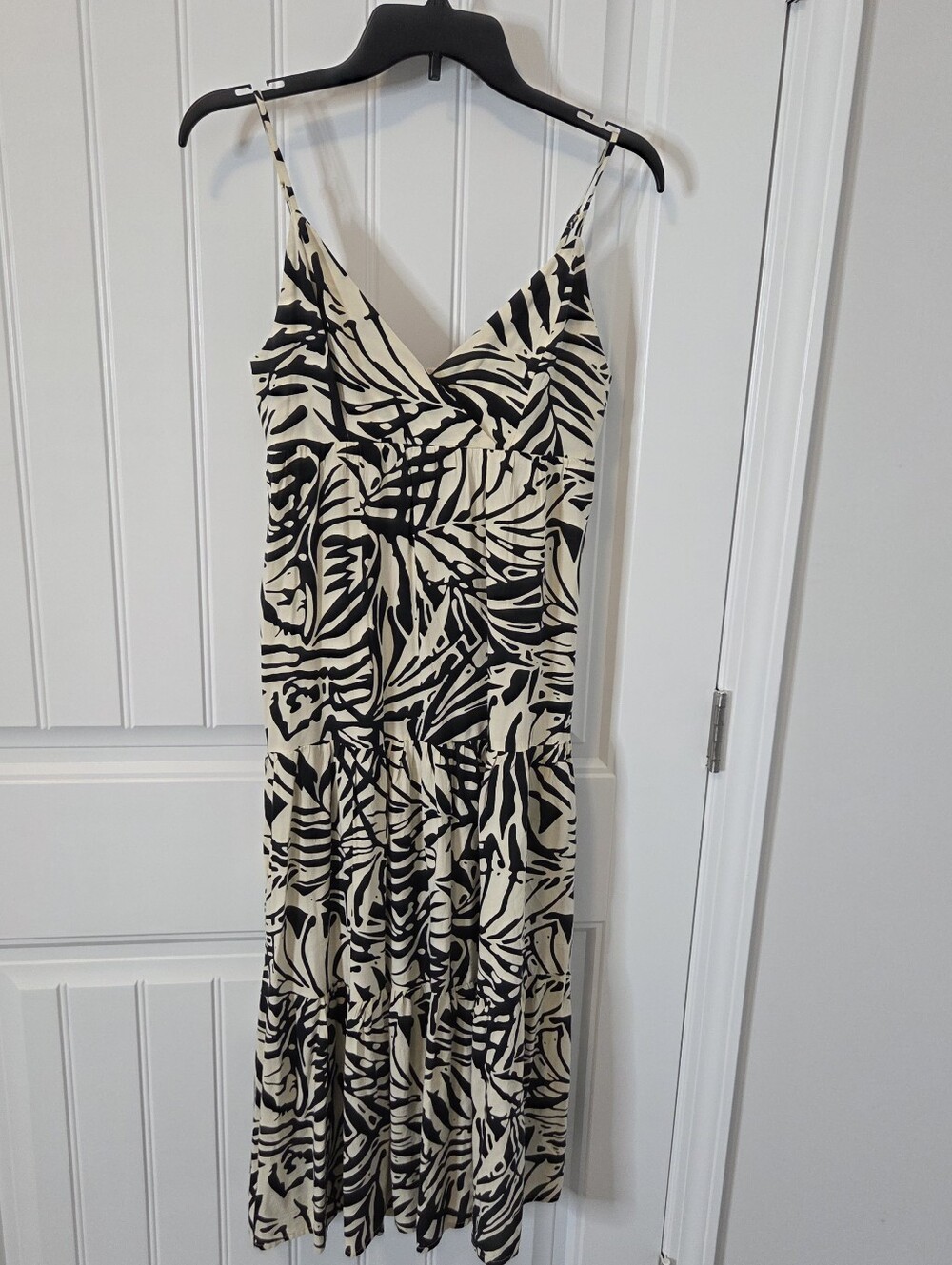 Patrons Of Peace Tropical Leaf Print V-Neck Sundress Ivory Black Size XS